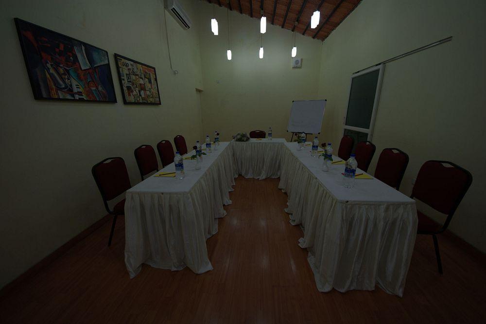 Hm Suites & Studios Bangalore Dış mekan fotoğraf