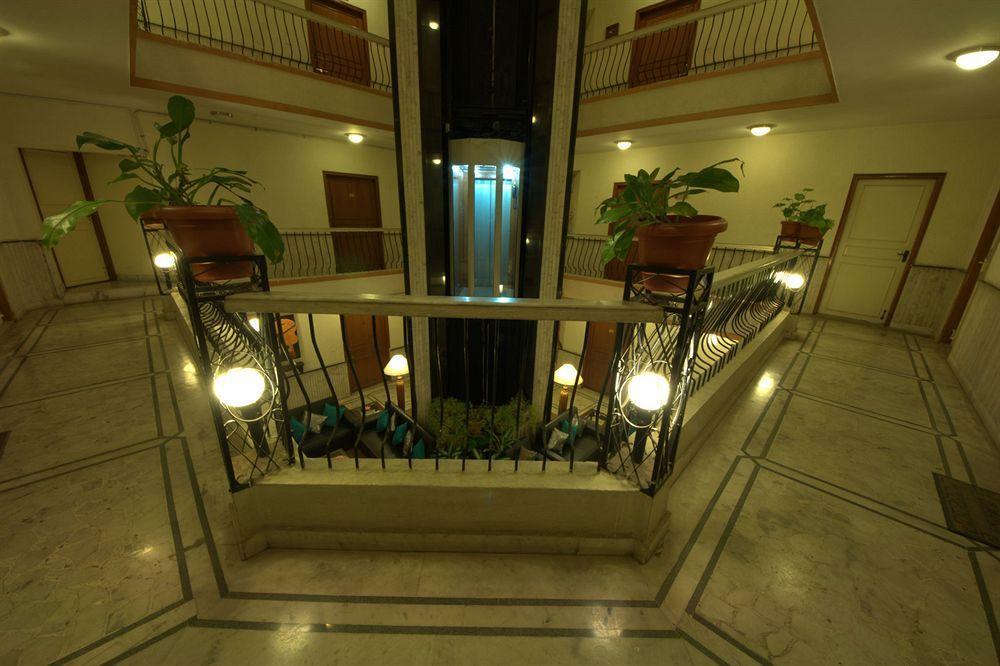 Hm Suites & Studios Bangalore Dış mekan fotoğraf